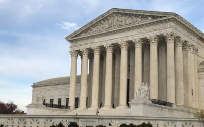 La Cour suprême américaine interrogée sur la modération des réseaux sociaux